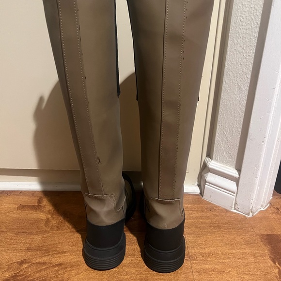 GANNI tall lug sole boots. Size 38 - Picture 7 of 11